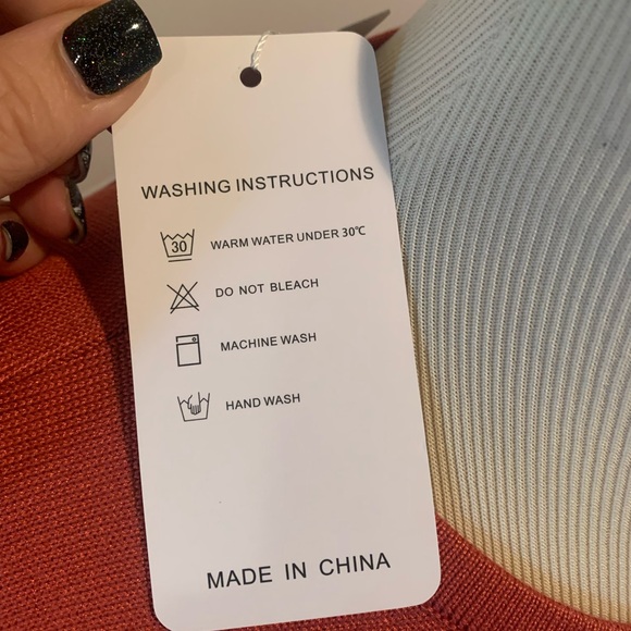 Sweater and skirt set. Size small. Thick comfy material - Picture 3 of 3